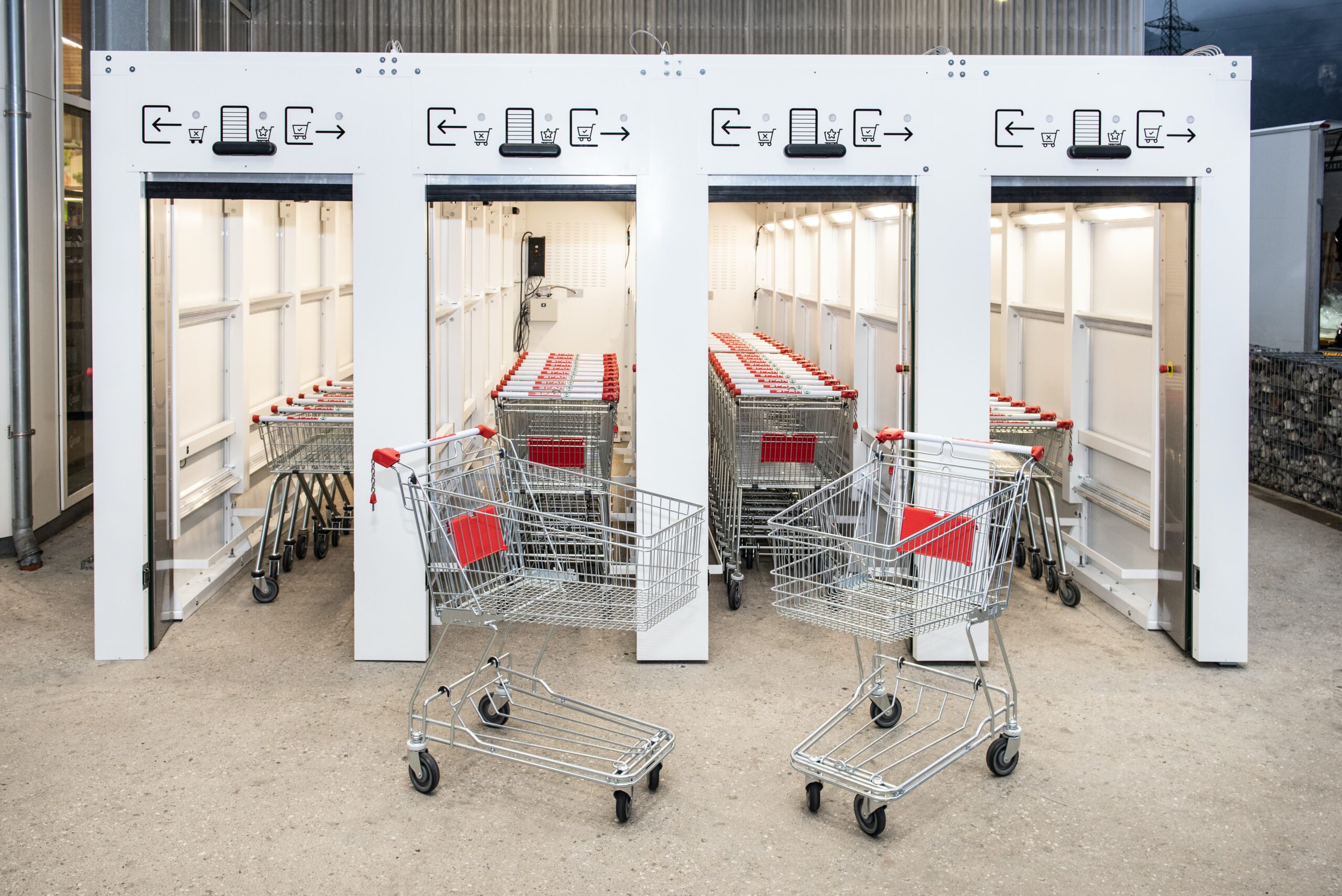 Sicheres Einkaufen: Lichtdesinfektion von Einkaufswägen