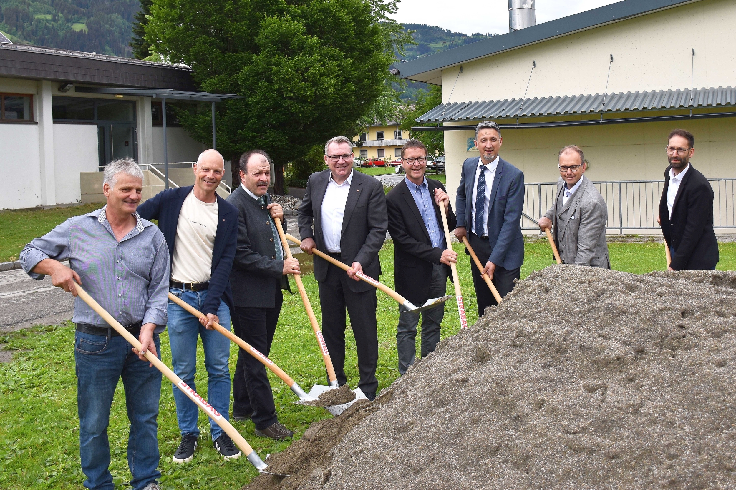 Die LLA Lienz baut auf Zukunft: Moderner Unterricht und erneuerbare Energie