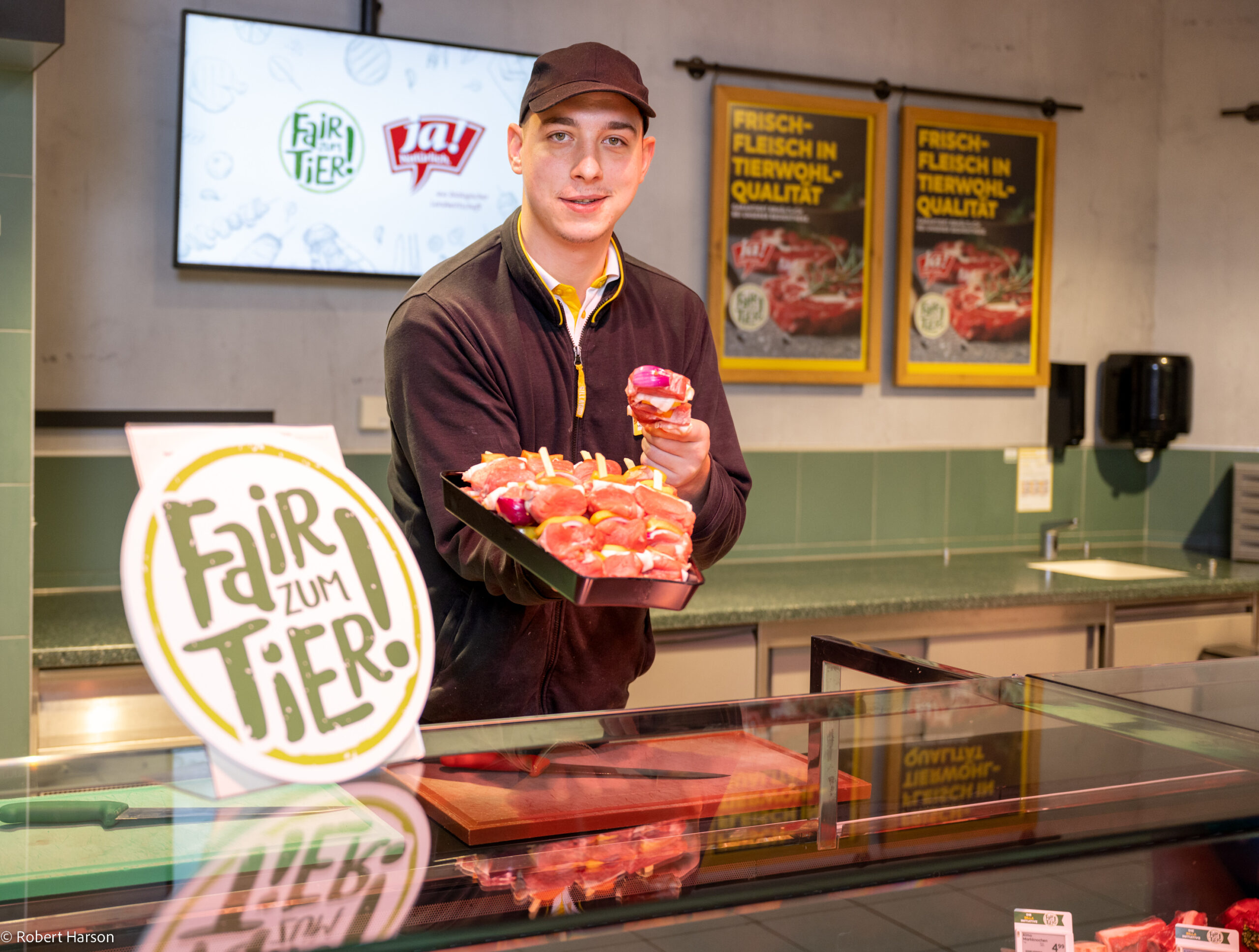 BILLA startet österreichweite Umstellung der Bedientheken auf Frischfleisch in Tierwohl-Qualität