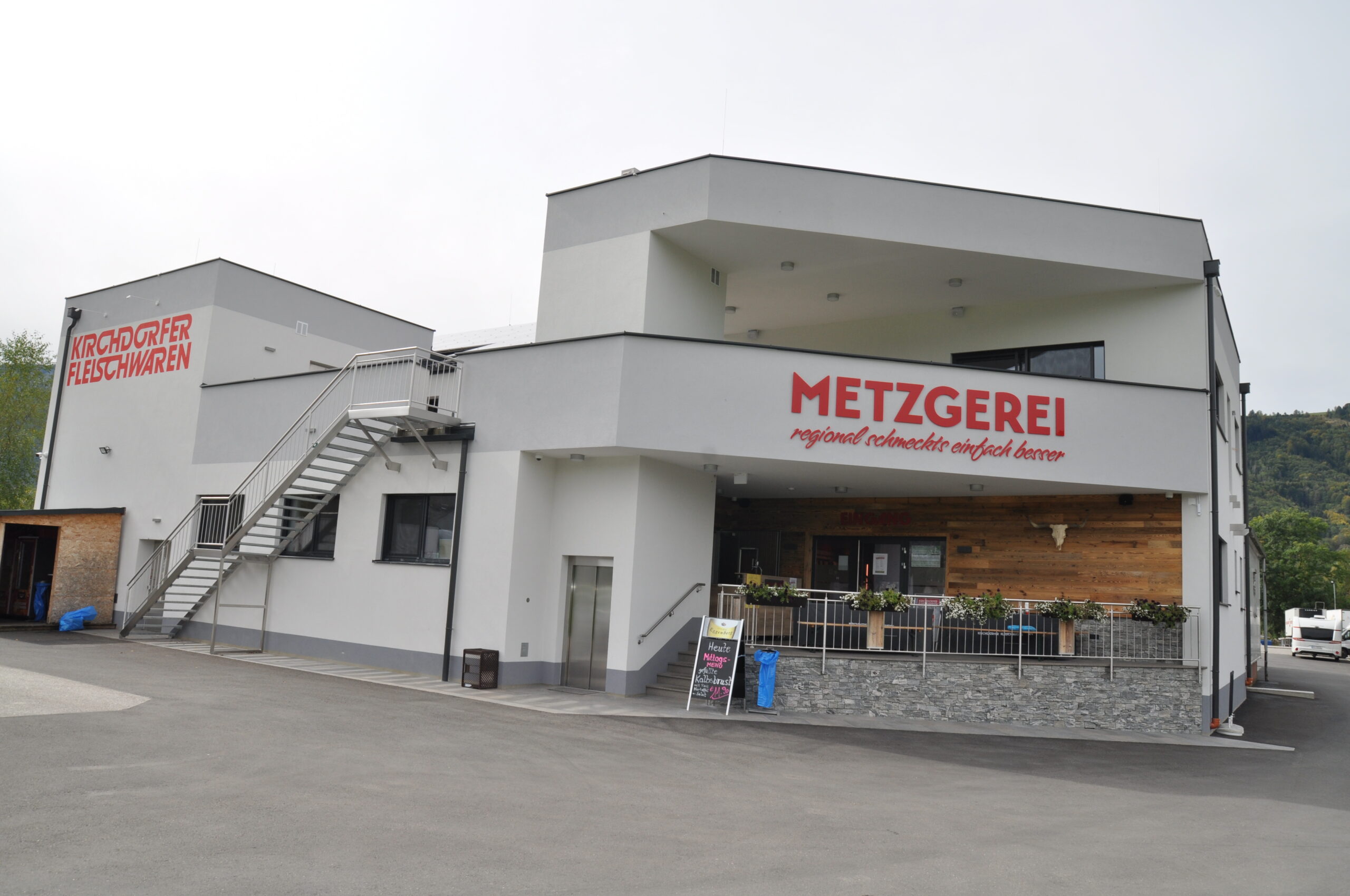 Kirchdorfer Fleischwaren: Vom Dienstleister zum Nahversorger