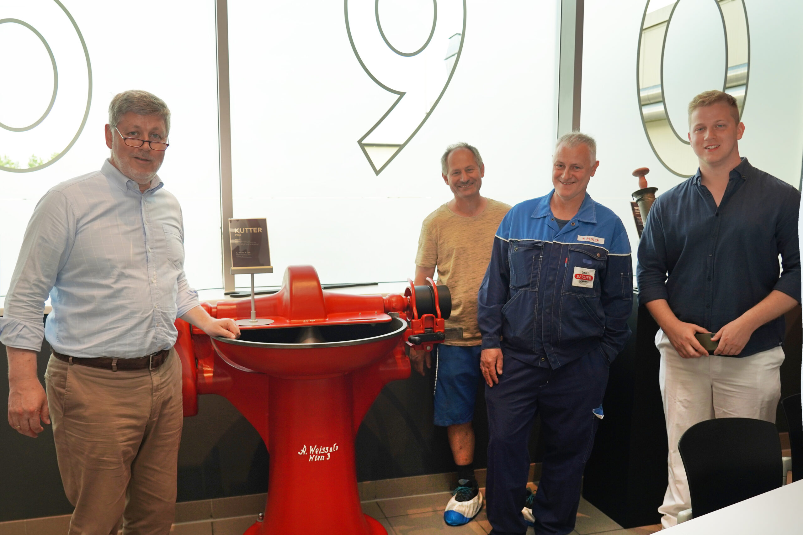 Anlässlich seines 60. Geburtstages wurde ihm zu Ehren ein Fleischermuseum direkt im Werk in Sieghartskirchen feierlich eröffnet.