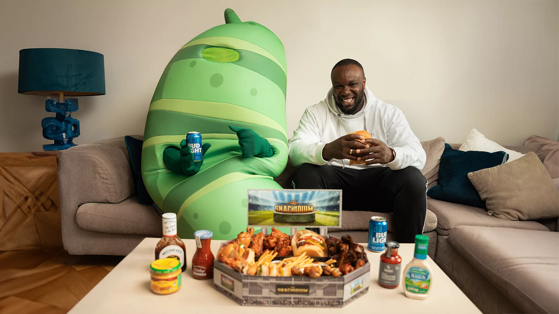 gurkerl.at’s Super Bowl Kooperation mit NFL-Star David Bada: Regionale und amerikanische Spezialitäten für das Football-Fest