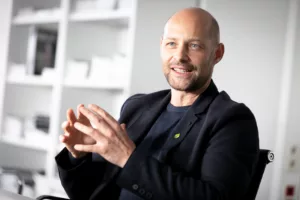 Hannes Royer: „Wer bewusst einkauft und auf heimische Lebensmittel achtet, setzt ein Zeichen für nachhaltige Produktion und faire Landwirtschaft.” © Land schafft Leben