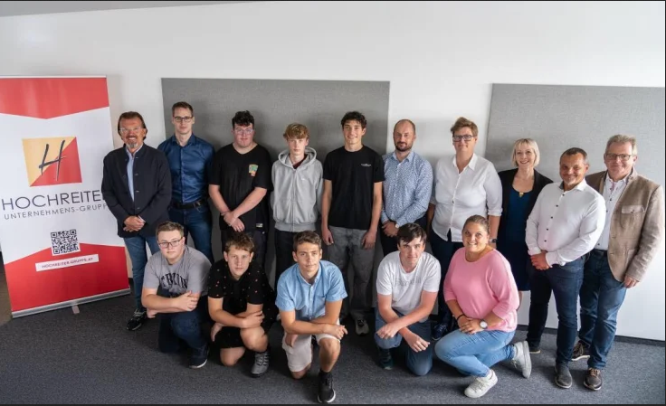 Fünf neue Lehrlinge starten ihre Karriere bei Hochreiter in Bad Leonfelden