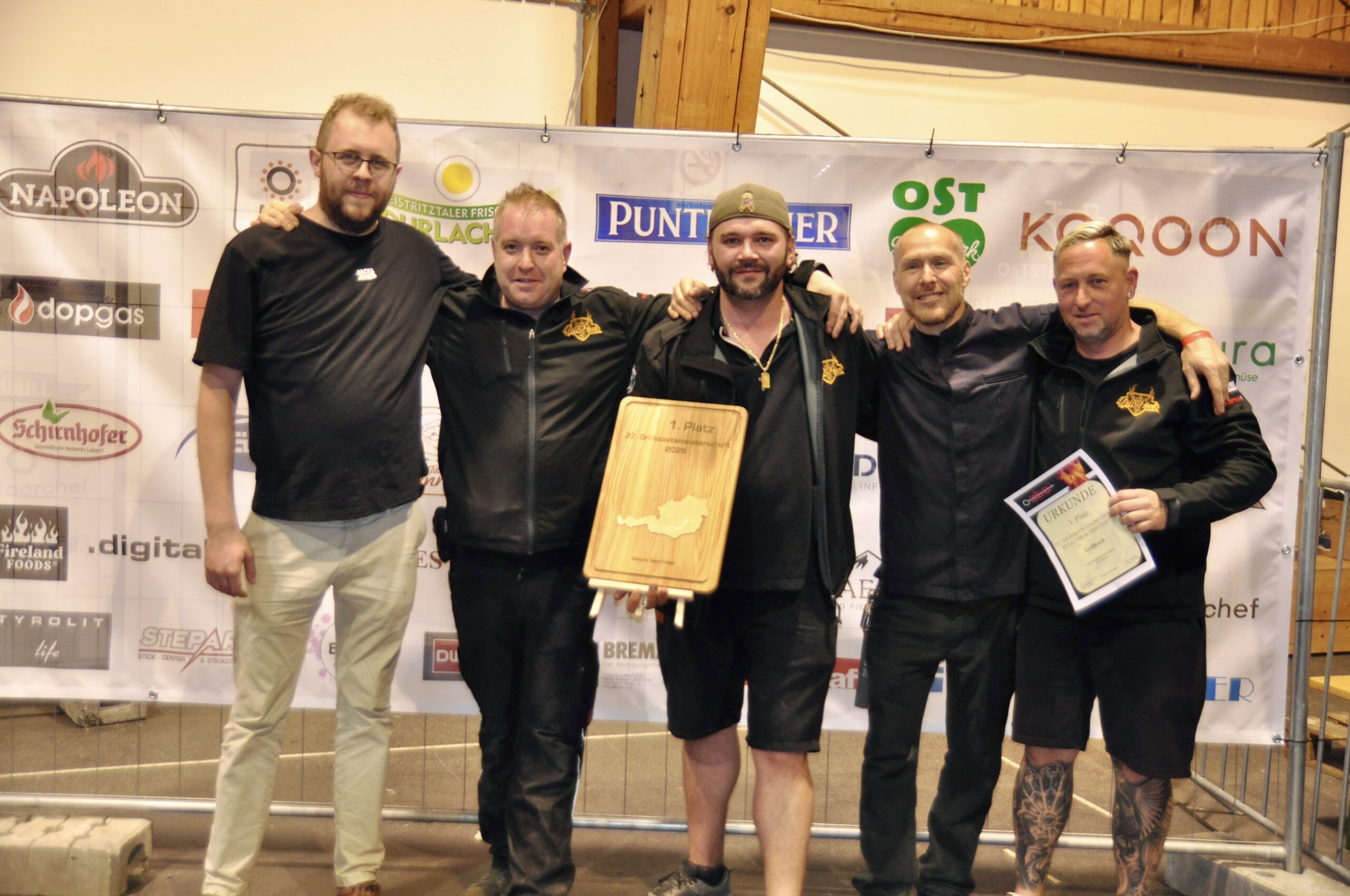 Staatsmeister, Sieger des Austrian Grill Open 2025, Gewinner des Alpencups 2025 und Champion in der Kategorie Smoker: Das Team „Grillkoch“ aus Niederösterreich triumphiert auf ganzer Linie. © HaRo