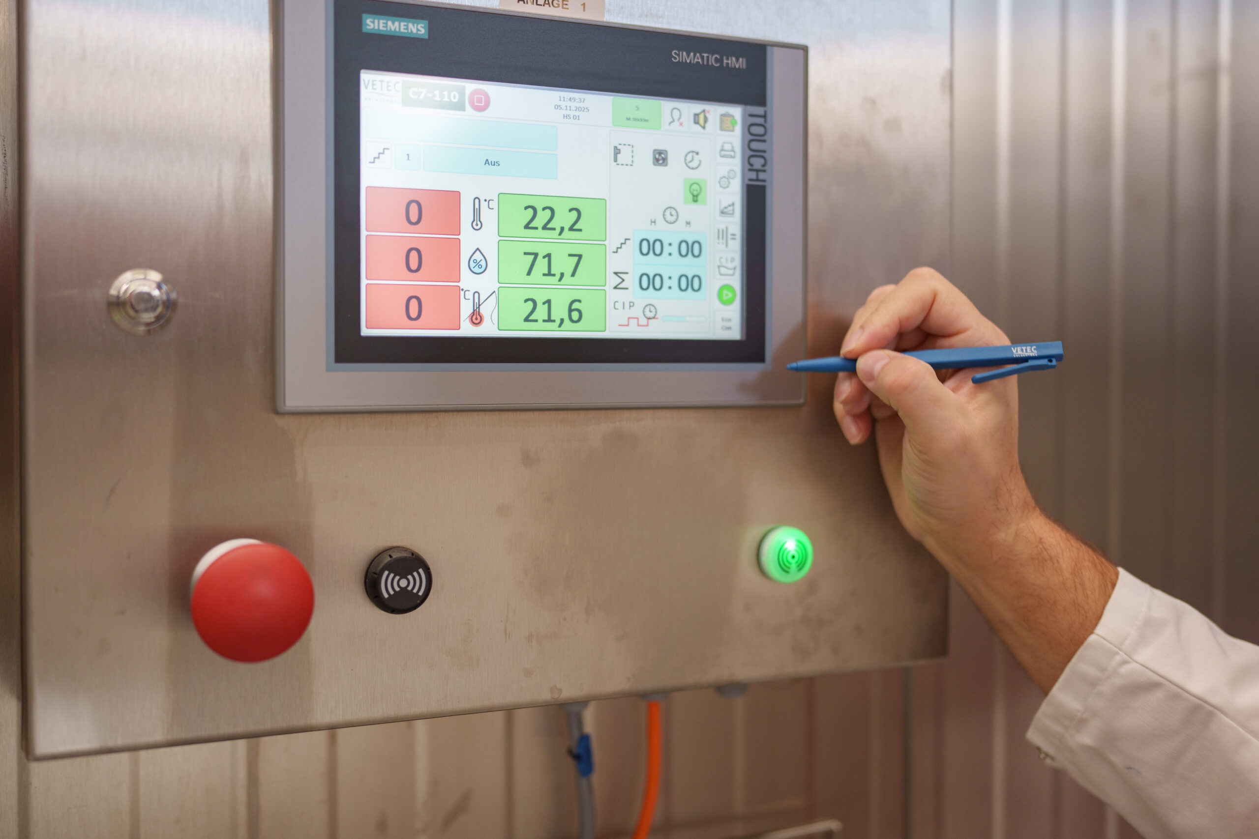 Alle Prozessdaten der Trocknung werden digital erfasst und sind lückenlos dokumentierbar. © Henry Gasselich