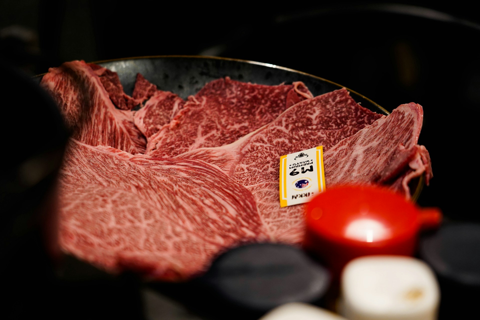 Wagyu verstehen, schneiden, zubereiten – Neues Standardwerk von Maurer, Otto und Junck